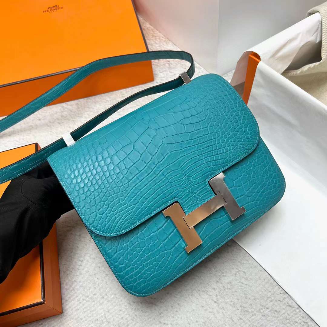 Hermès（爱马仕）Constance 空姐包 雾面美洲鳄鱼皮 Matte Alligator Crocodile 3z 圣西尔兰 银扣 24cm 全手工蜡线缝制 Phw