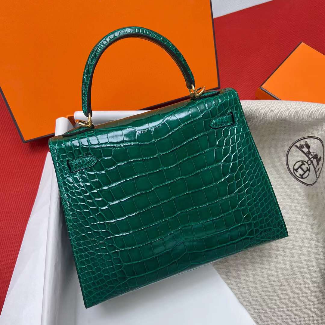 Hermès（爱马仕）Kelly 凯莉包 亮面美洲鳄鱼皮 Shiny Alligator Crocodile 6Q 翡翠绿 金扣 25cm 全手工蜡线缝制 Ghw