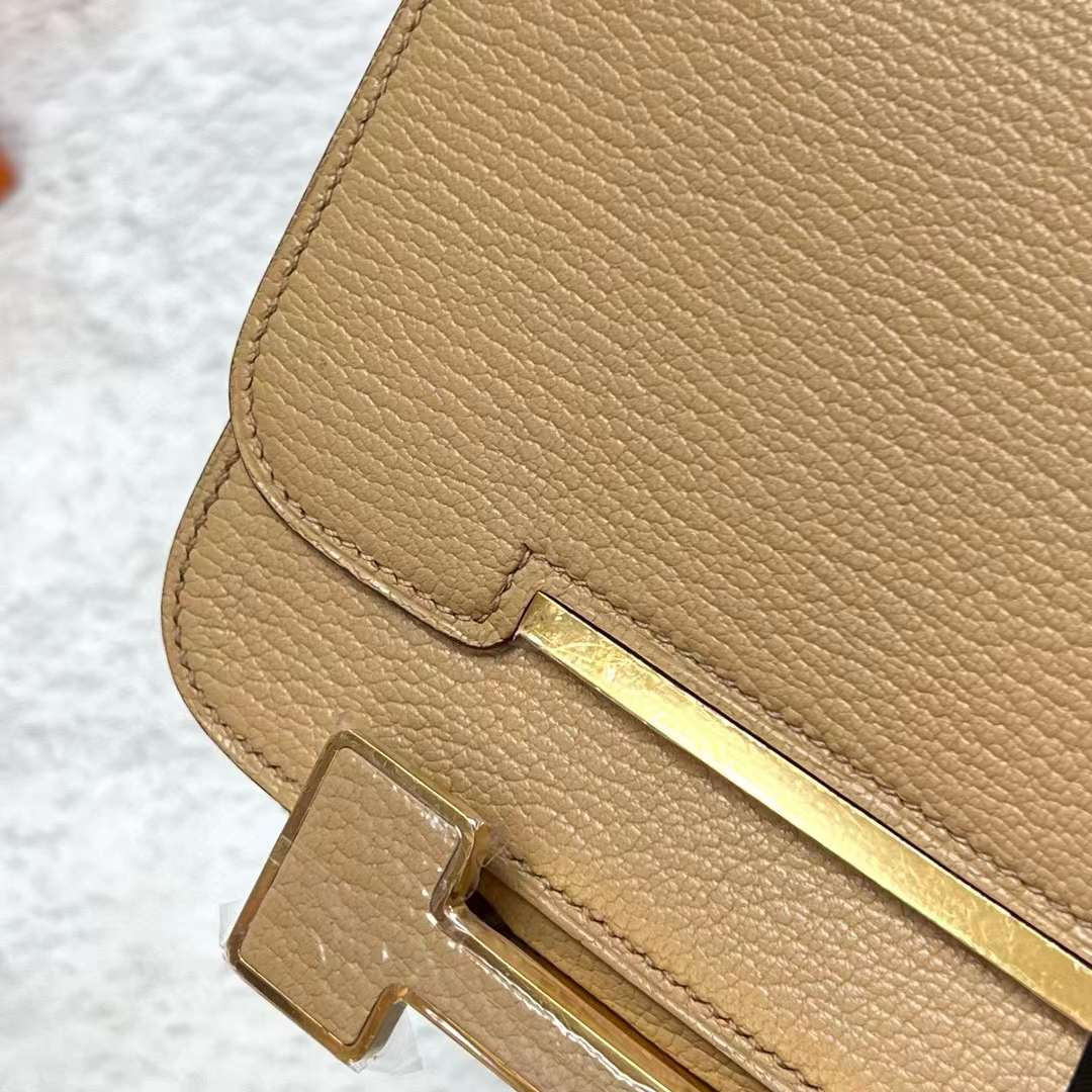 Hermès（爱马仕）Geta 木屐包 Chevre 进口山羊皮 0M 奶茶色 金扣 20cm 全手工蜡线缝制 Ghw