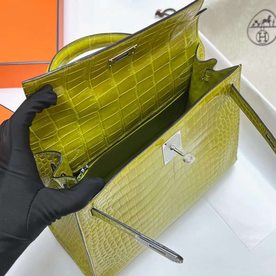 Hermès（爱马仕）Kelly 凯莉包 亮面倒v澳洲湾鳄 Shiny Porosus Crocodile 6W 奇异果绿 银扣 28cm 全手工蜡线缝制 Phw
