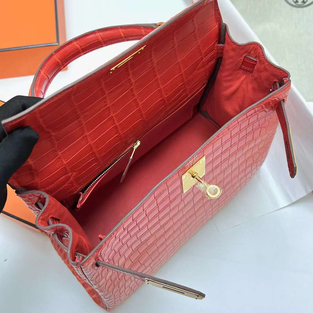 Hermès（爱马仕）Kelly 凯莉包 雾面尼罗鳄鱼 Matte Nilo Crocodile 9T 火焰橙 金扣 28cm 全手工蜡线缝制 Ghw