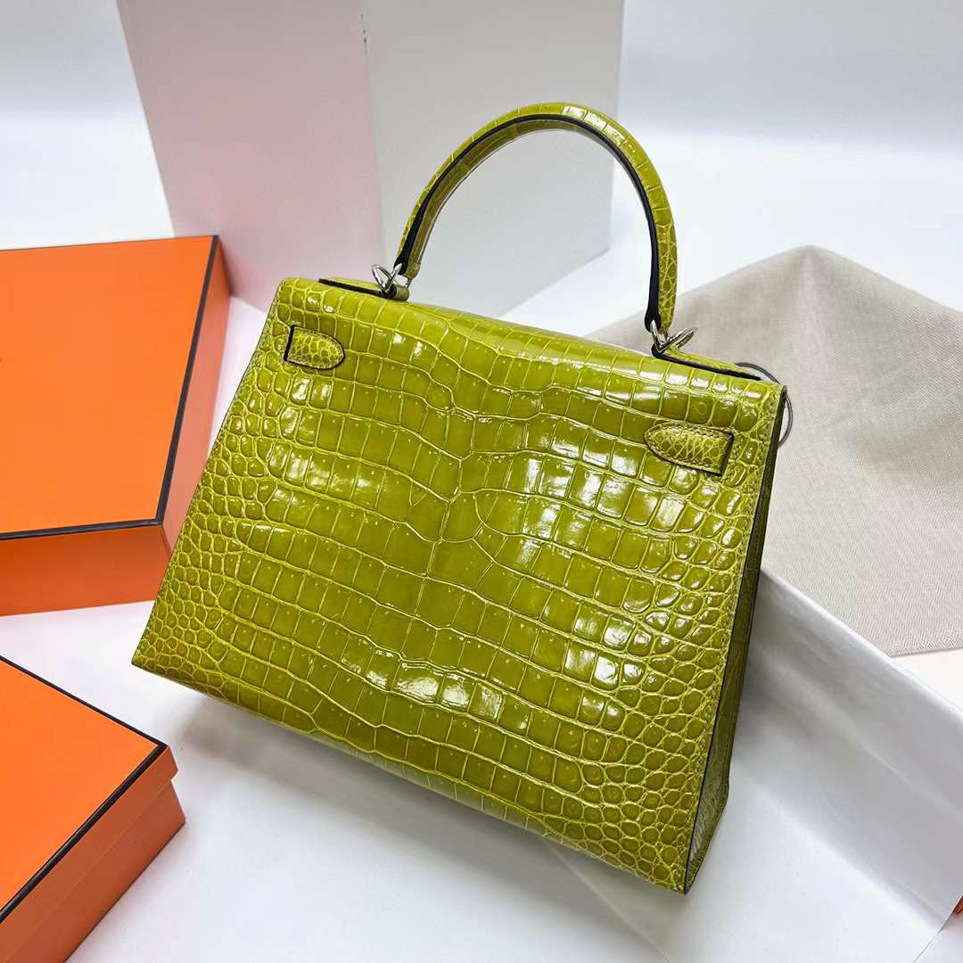 Hermès（爱马仕）Kelly 凯莉包 亮面倒v澳洲湾鳄 Shiny Porosus Crocodile 6W 奇异果绿 银扣 28cm 全手工蜡线缝制 Phw