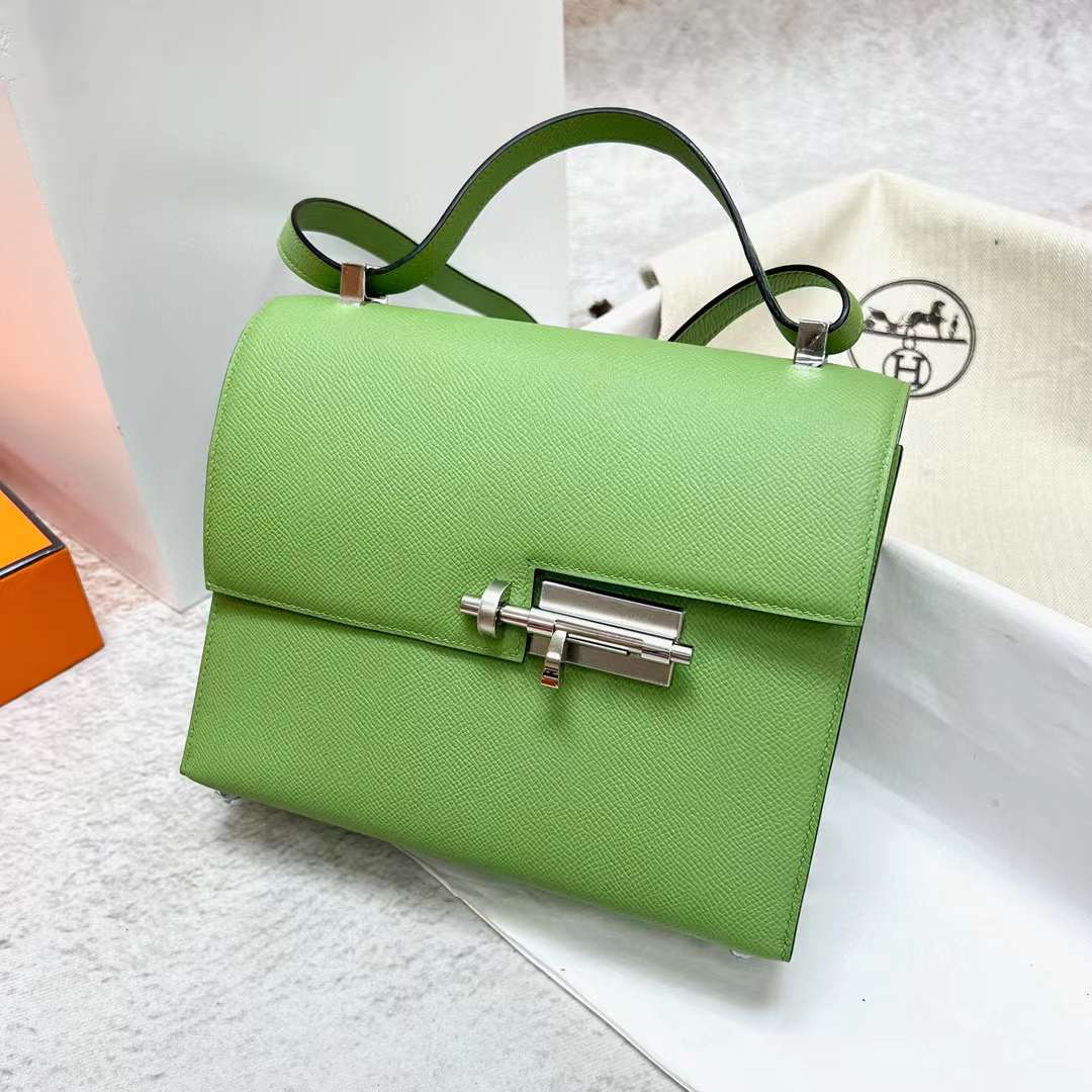 Hermès（爱马仕）Verrou 机枪包 Epsom i3 牛油果绿 内拼 T0 雾蓝色 银扣 21cm 全手工蜡线缝制 Phw