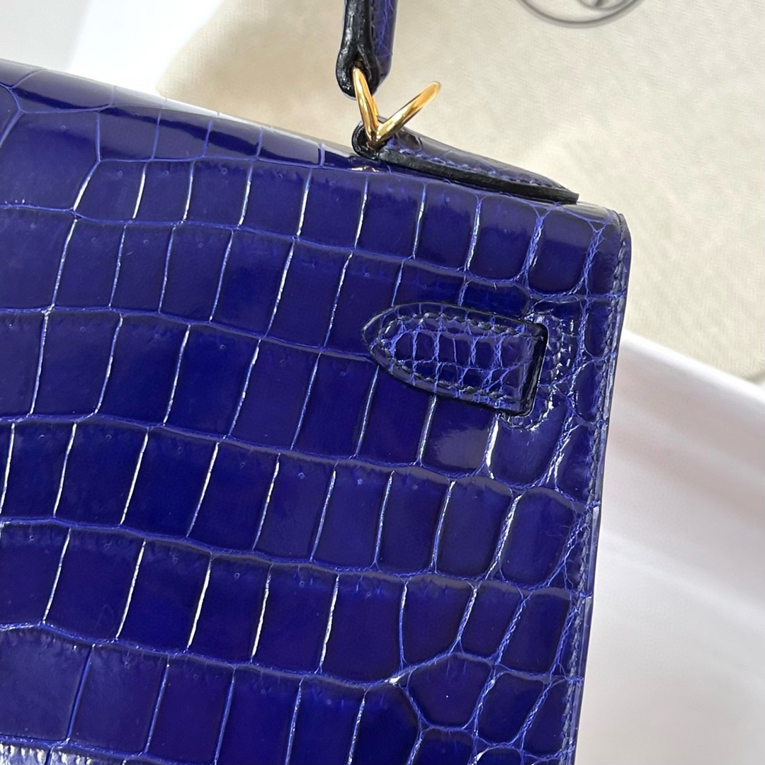 Hermès（爱马仕）Kelly 凯莉包 Crocodile shiny 亮面尼罗鳄鱼皮 7T 电光蓝 金扣 GHW 28cm 顶级手缝