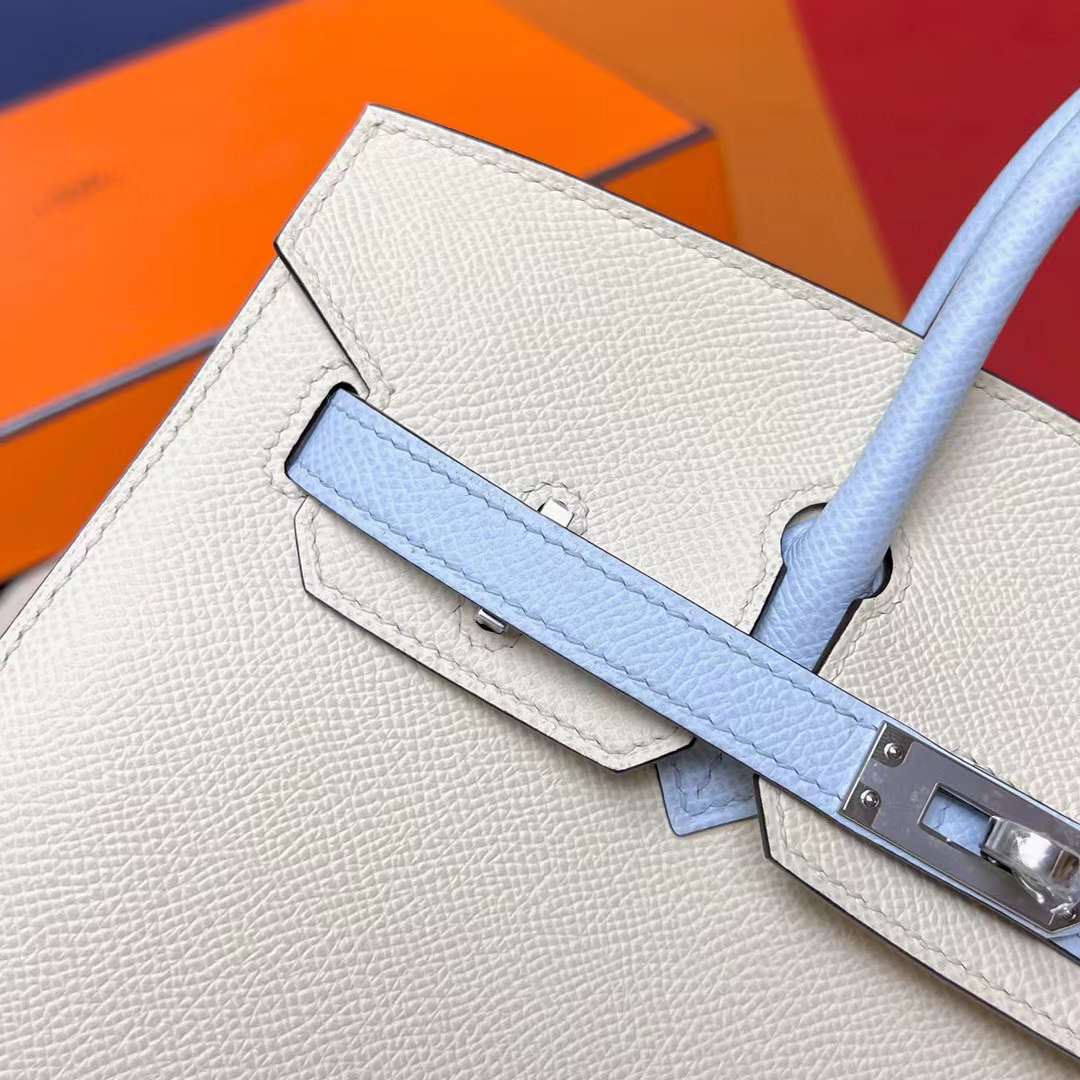 Hermès（爱马仕）Birkin 铂金包 Sellier Epsom I2 奶油白 拼 T0 雾蓝色 银扣 25cm 全手工蜡线缝制 Phw