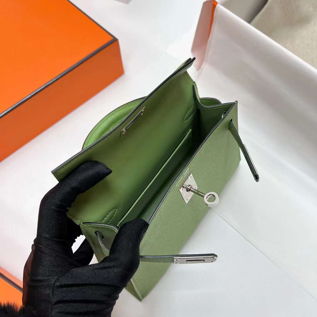Hermès（爱马仕）Mini Kelly 迷你凯莉 Epsom i3 牛油果绿 银扣 19cm 全手工蜡线缝制 Phw