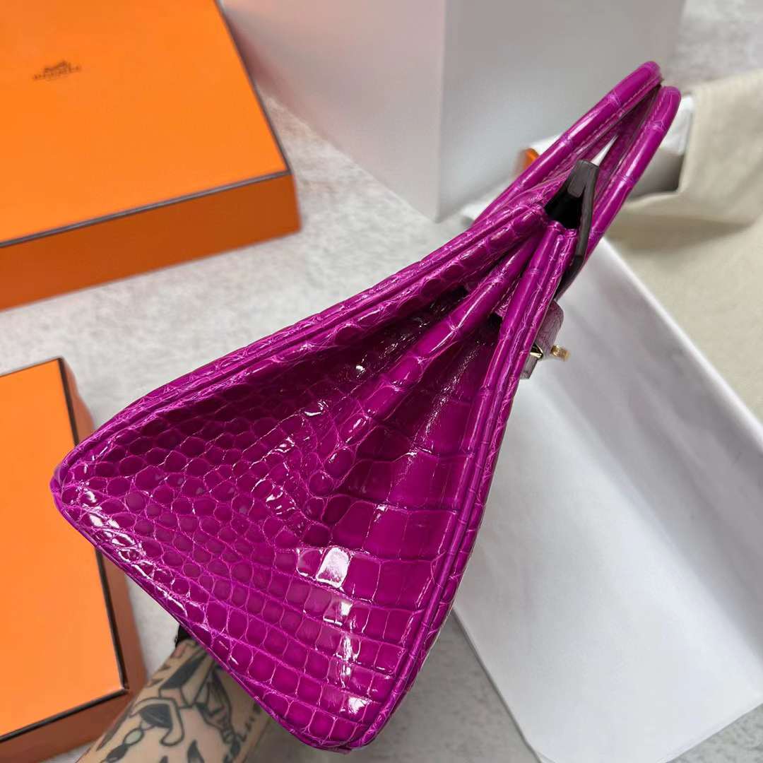 Hermès（爱马仕）Birkin 铂金包 亮面美洲鳄鱼皮 J5 天方夜谭粉紫 金扣 25cm 全手工蜡线缝制 Ghw