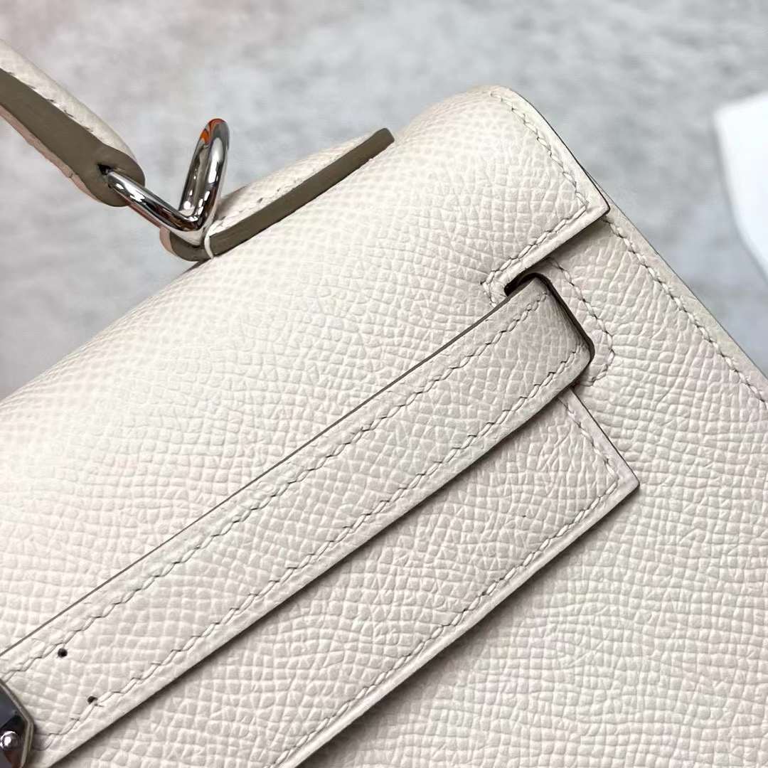 Hermès（爱马仕）Kelly 凯莉包 Epsom Ck10 奶昔白 银扣 25cm 全手工蜡线缝制 Phw