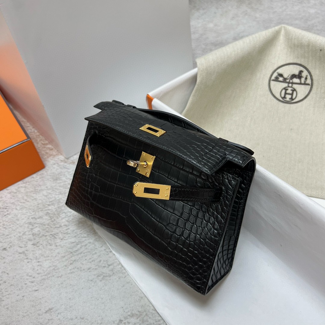 Hermès（爱马仕）Mini pochette Alligator matt 雾面鳄鱼皮 ck89 黑色 Noir 金扣 GHW 22cm 手拿包