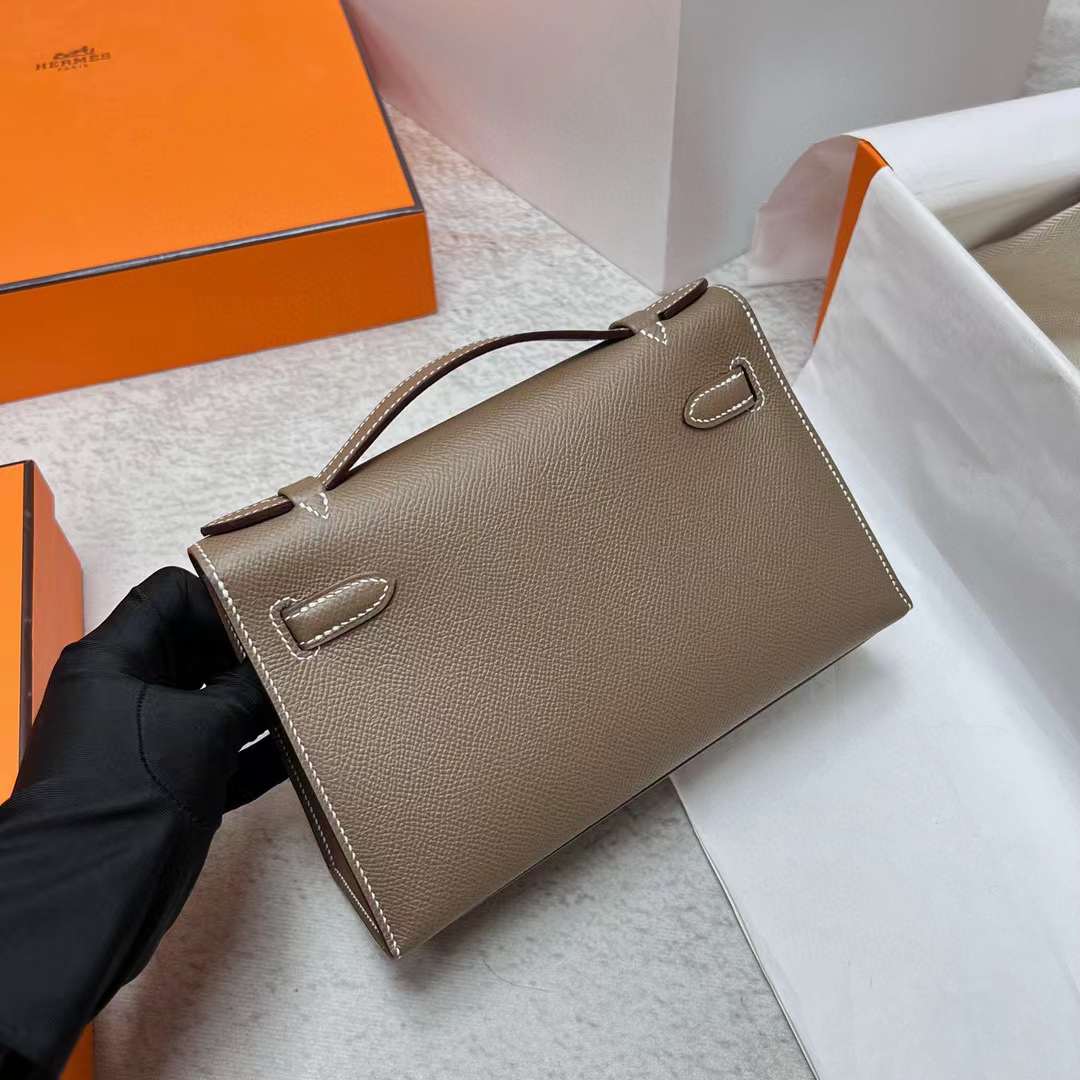 Hermès（爱马仕）Mini Kelly Pochette Epsom Ck18 大象灰 金扣 22cm 全手工蜡线缝制 Ghw