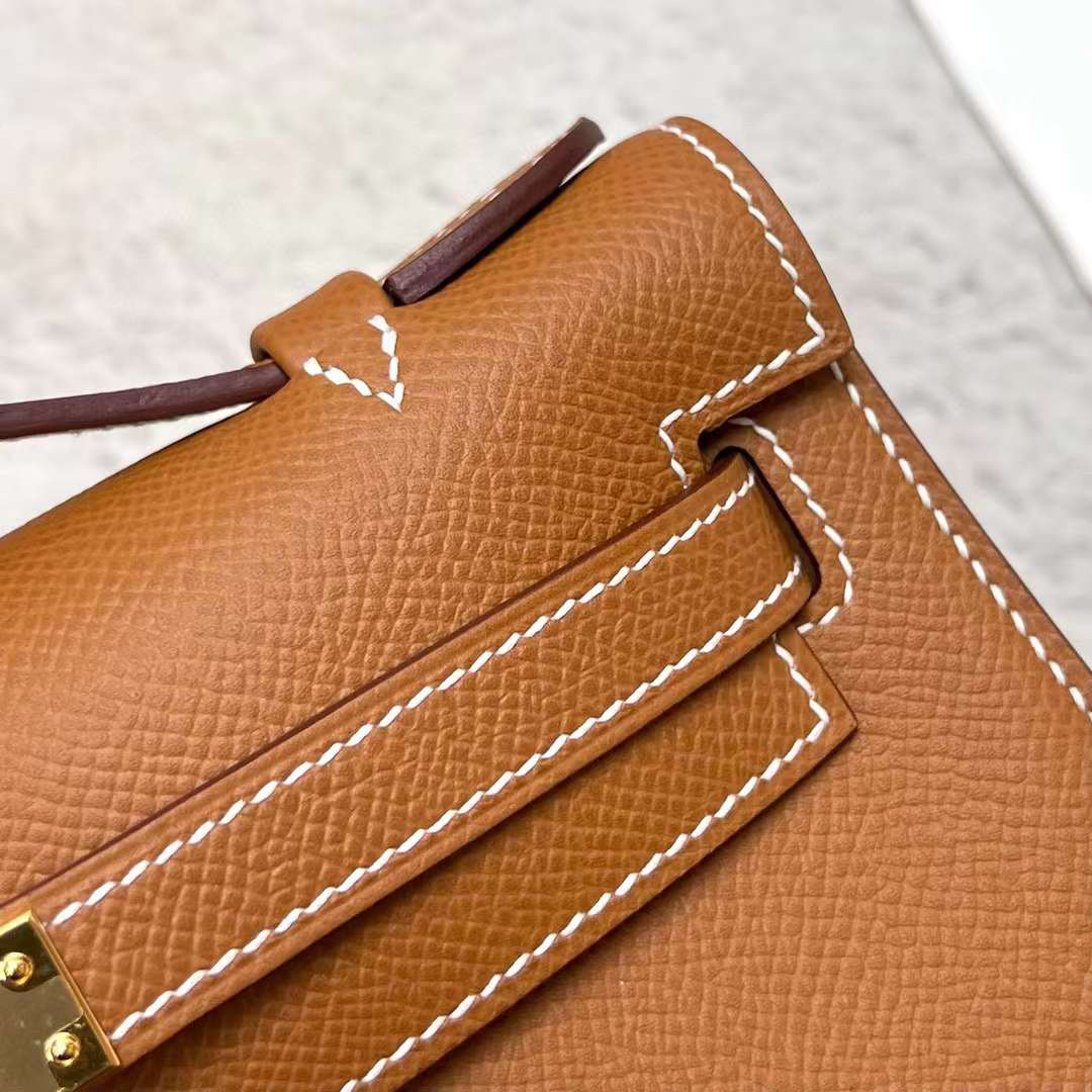 Hermès（爱马仕）Mini Kelly Pochette Epsom Ck37 金棕色 金扣 22cm 全手工蜡线缝制 Ghw