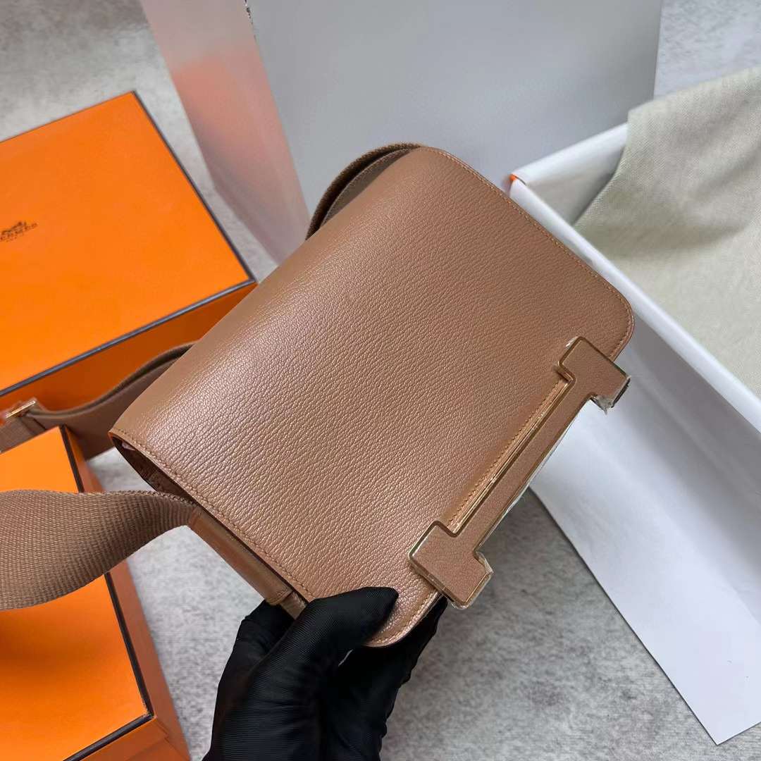 Hermès（爱马仕）Geta 木屐包 Chevre 进口山羊皮 2J 雀木色 金扣 20cm 全手工蜡线缝制 Ghw