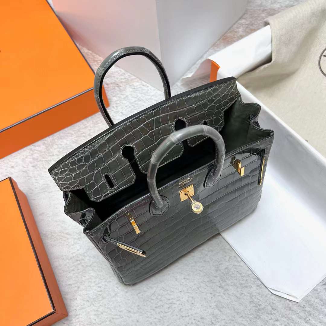Hermès（爱马仕）Birkin 铂金包 亮面尼罗鳄鱼 Shiny Nilo Crocodile 8F 锡器灰 金扣 25cm 全手工蜡线缝制 Ghw