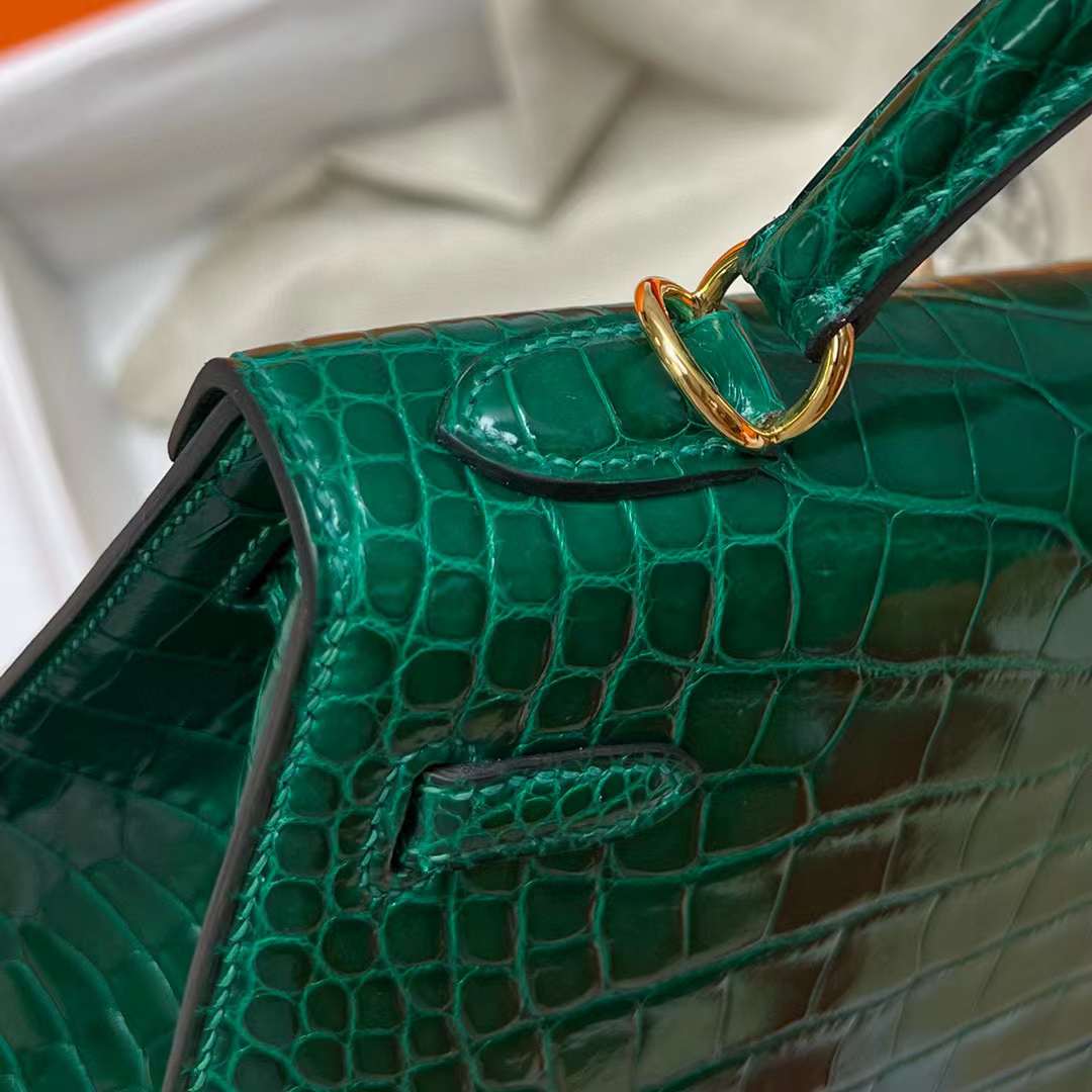 Hermès（爱马仕）Kelly 凯莉包 亮面美洲鳄鱼皮 Shiny Alligator Crocodile 6Q 翡翠绿 金扣 25cm 全手工蜡线缝制 Ghw