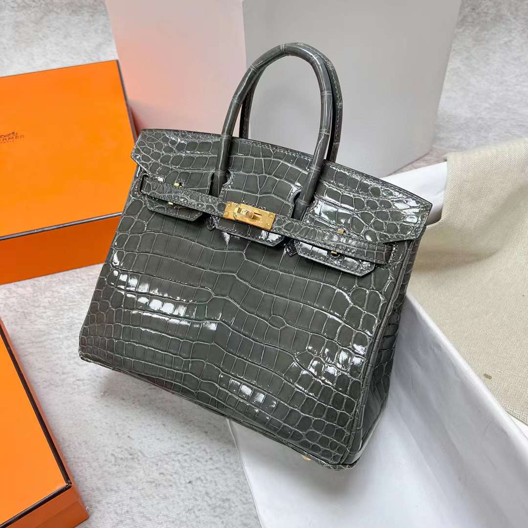 Hermès（爱马仕）Birkin 铂金包 亮面尼罗鳄鱼 Shiny Nilo Crocodile 8F 锡器灰 金扣 25cm 全手工蜡线缝制 Ghw