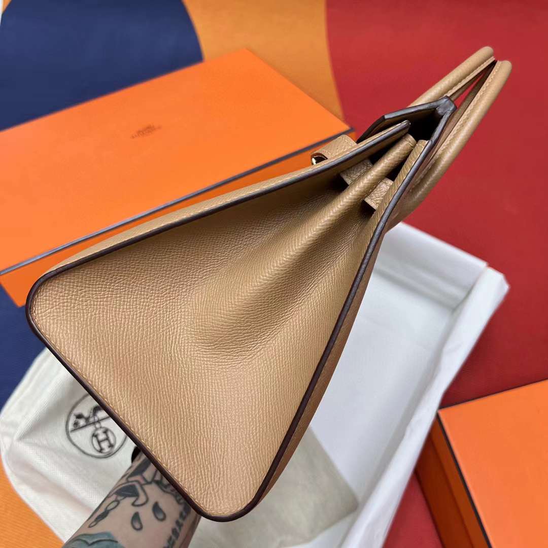 Hermès（爱马仕）Birkin 铂金包 Sellier Epsom 0M 奶茶色 金扣 25cm 全手工蜡线缝制 Ghw