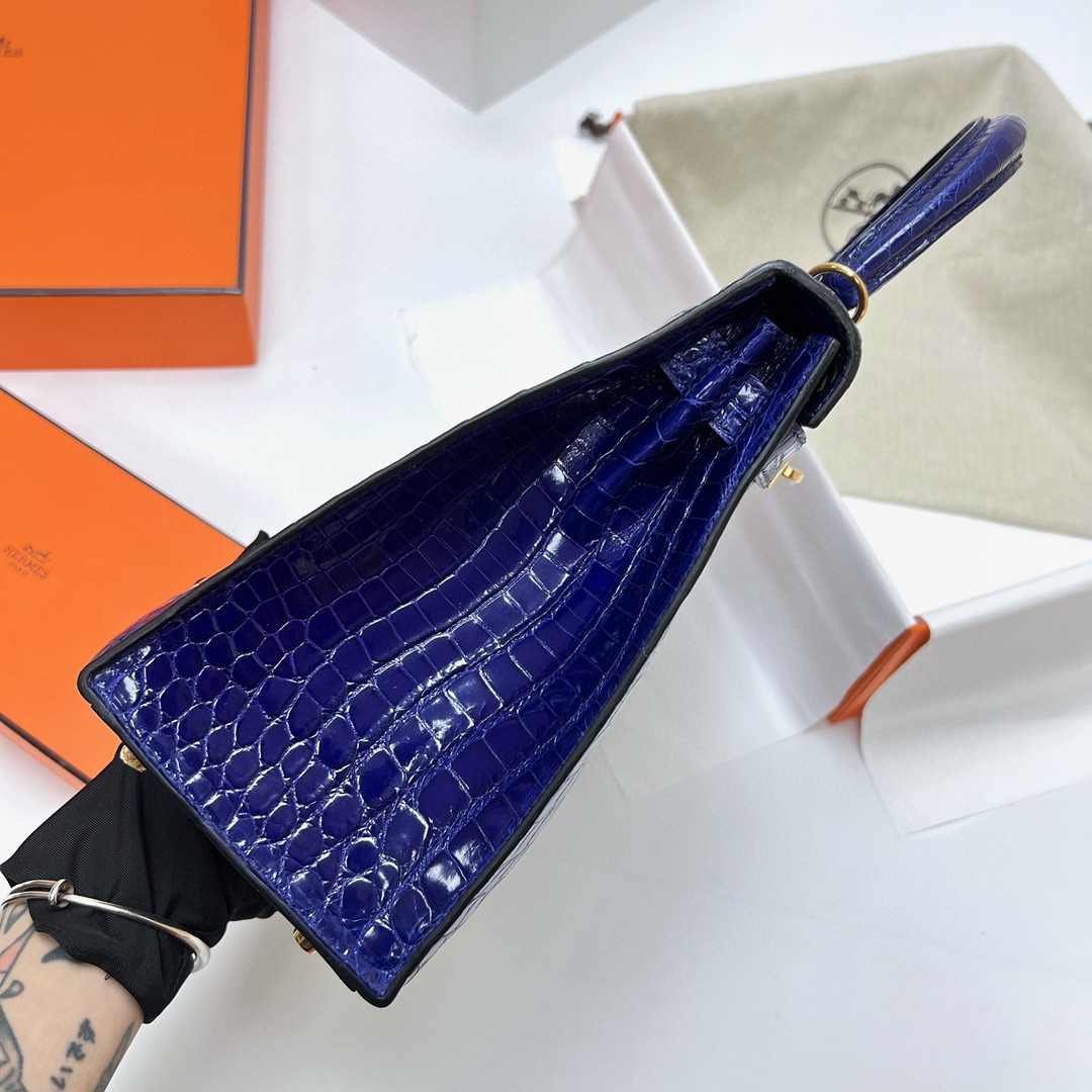 Hermès（爱马仕）Kelly 凯莉包 Crocodile shiny 亮面尼罗鳄鱼皮 7T 电光蓝 金扣 GHW 28cm 顶级手缝