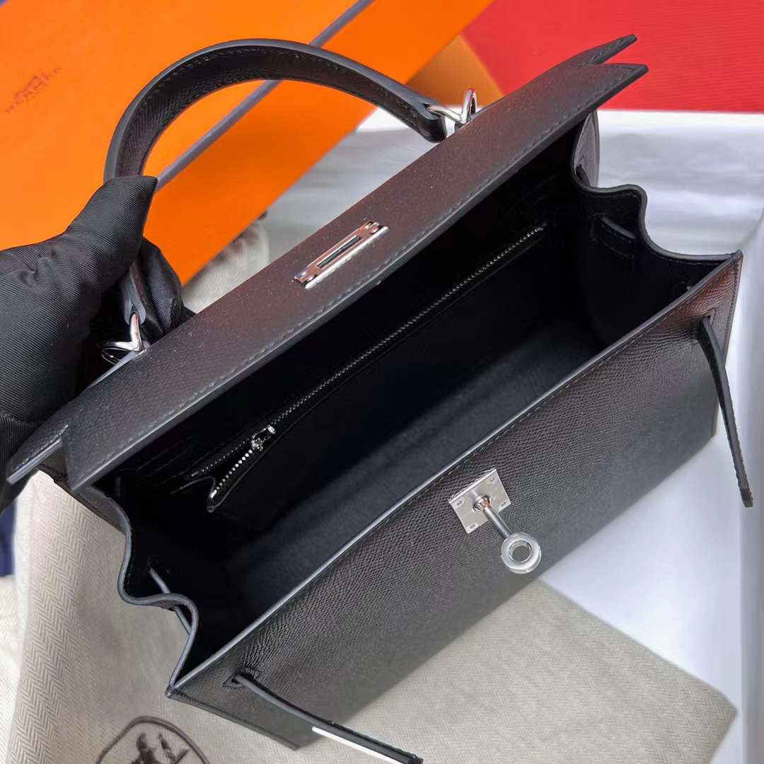 Hermès（爱马仕）Kelly 凯莉包 Epsom Ck89 黑色 银扣 25cm 全手工蜡线缝制 Phw