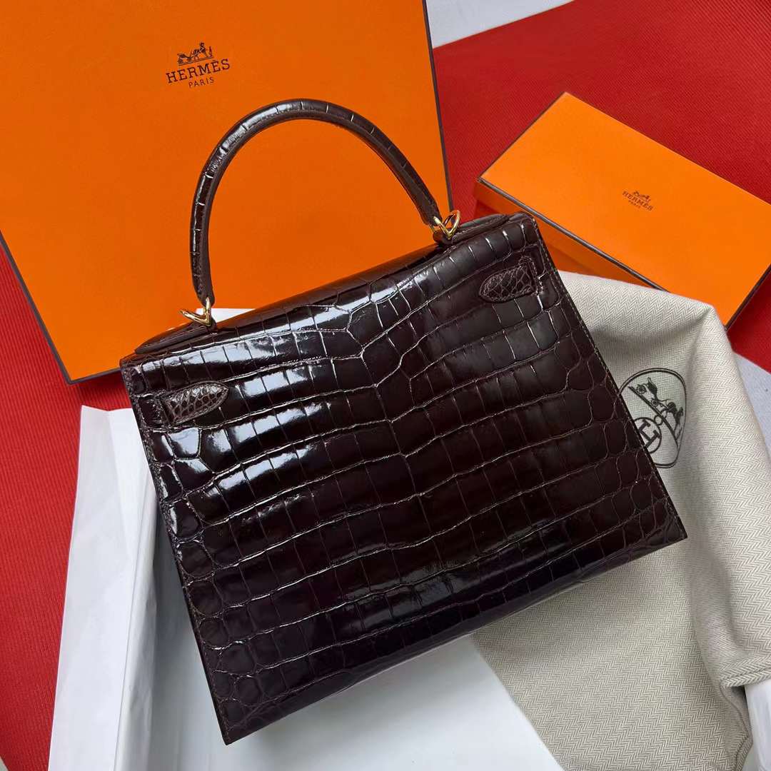 Hermès（爱马仕）Kelly 凯莉包 亮面尼罗鳄鱼皮 Shiny Nilo Crocodile 4A 咖啡色 金扣 28cm 全手工蜡线缝制 Ghw