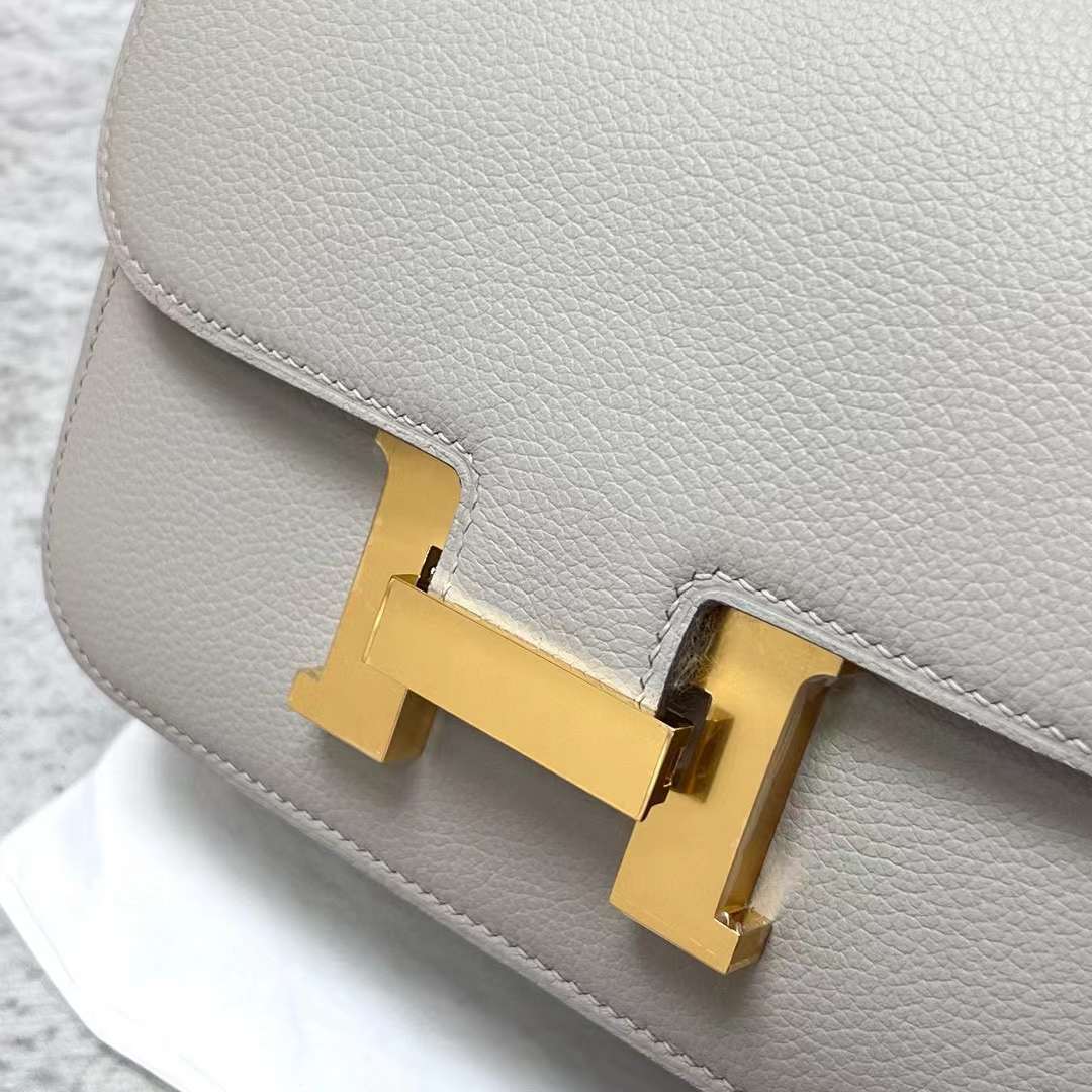 Hermès（爱马仕）Constance 空姐包 Evercolor Ck80 珍珠灰 金扣 19cm 全手工蜡线缝制 Ghw