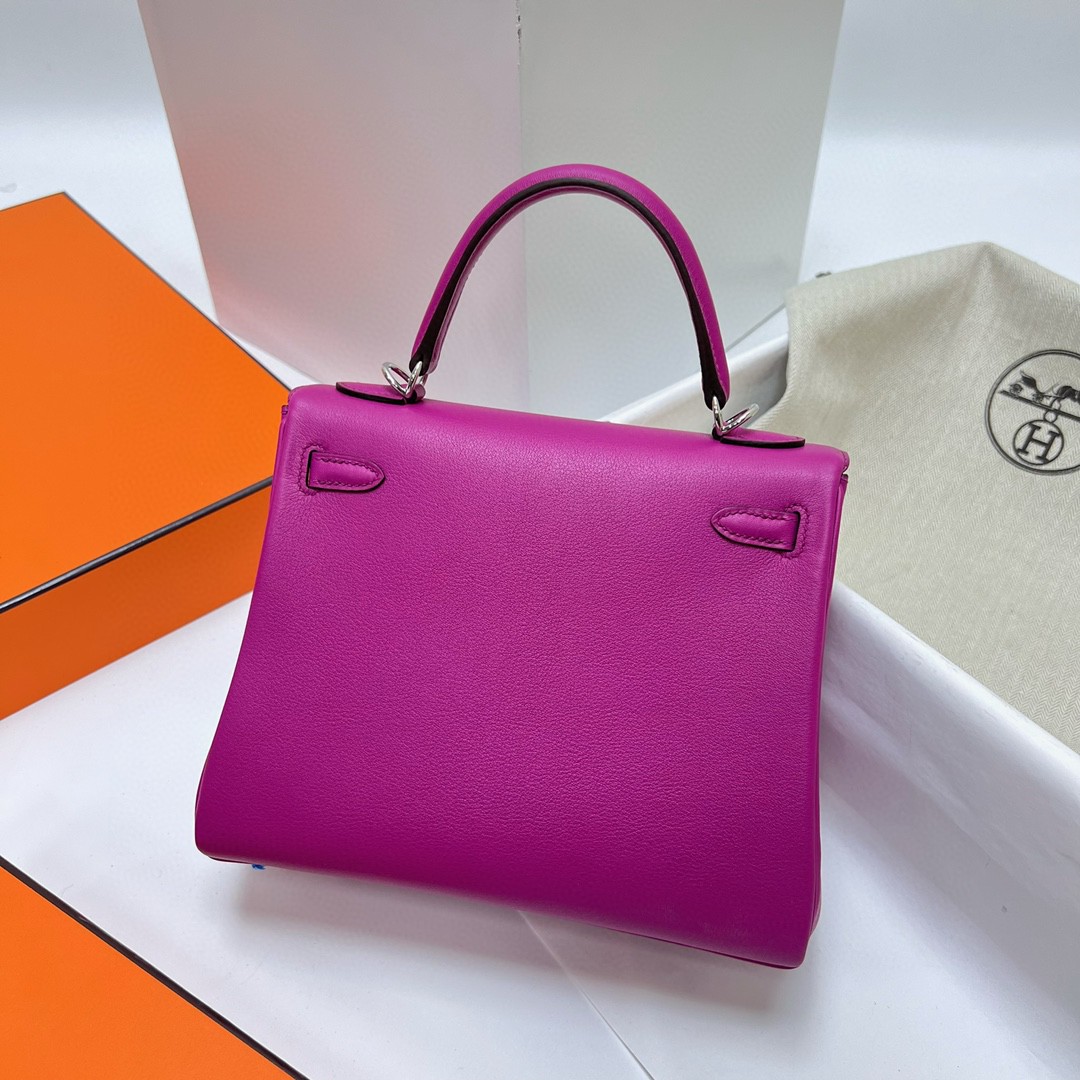 Hermès（爱马仕）Kelly 凯莉包 Swift皮 玉兰粉 银扣 PHW 25cm 顶级手缝