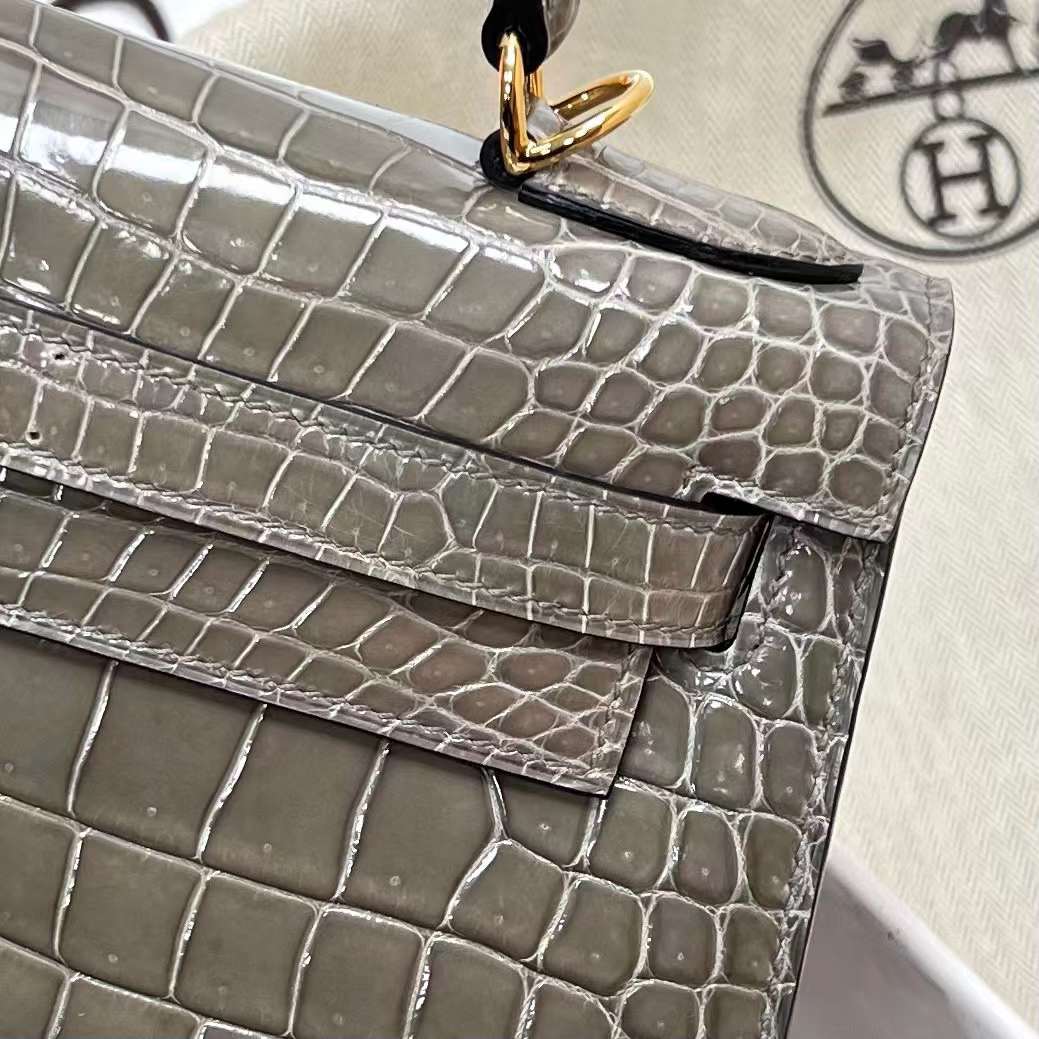 Hermès（爱马仕）Kelly 凯莉包 亮面倒v澳洲湾鳄 Shiny Porosus Crocodile Ck81 斑鸠灰 金扣 28cm 全手工蜡线缝制 Ghw