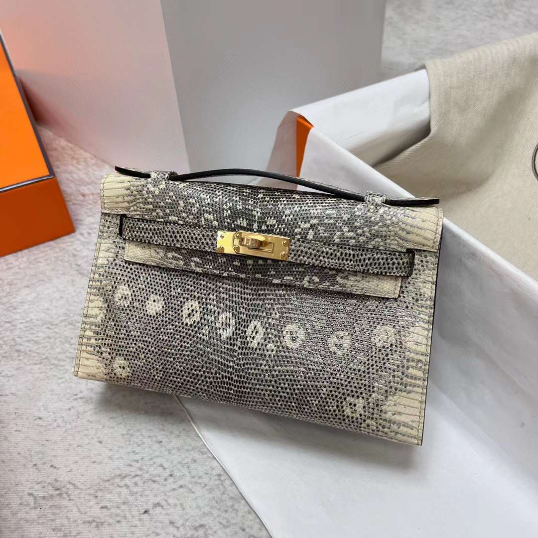 Hermès（爱马仕）Mini Kelly Pochette Lizard 进口蜥蜴皮 01 自然色 金扣 22cm 全手工蜡线缝制 Ghw