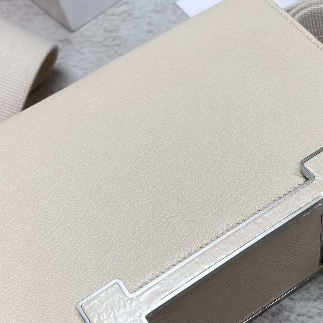 Hermès（爱马仕）Geta 木屐包 Chevre 进口山羊皮 I2 奶油白 银扣 20cm 全手工蜡线缝制 Phw