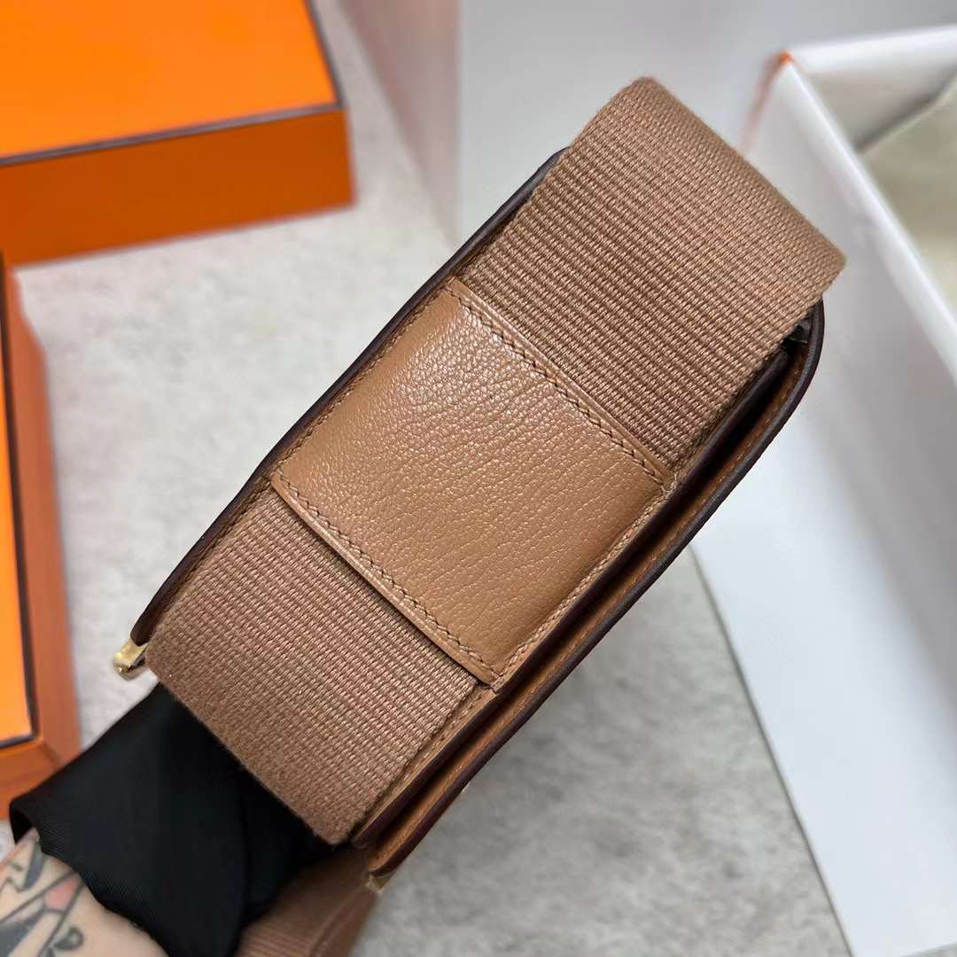 Hermès（爱马仕）Geta 木屐包 Chevre 进口山羊皮 2J 雀木色 金扣 20cm 全手工蜡线缝制 Ghw