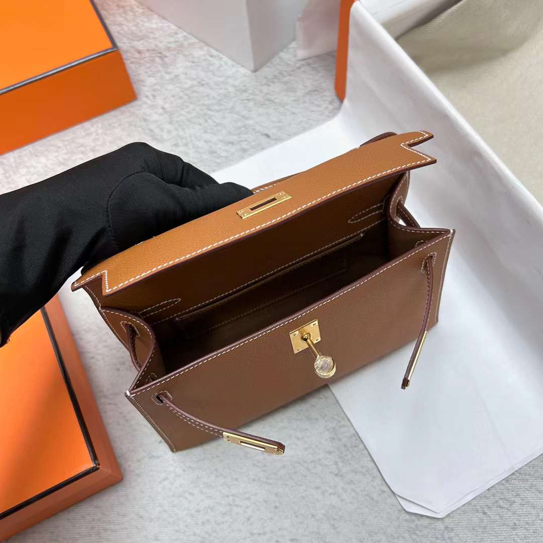 Hermès（爱马仕）Mini Kelly Pochette Epsom Ck37 金棕色 金扣 22cm 全手工蜡线缝制 Ghw