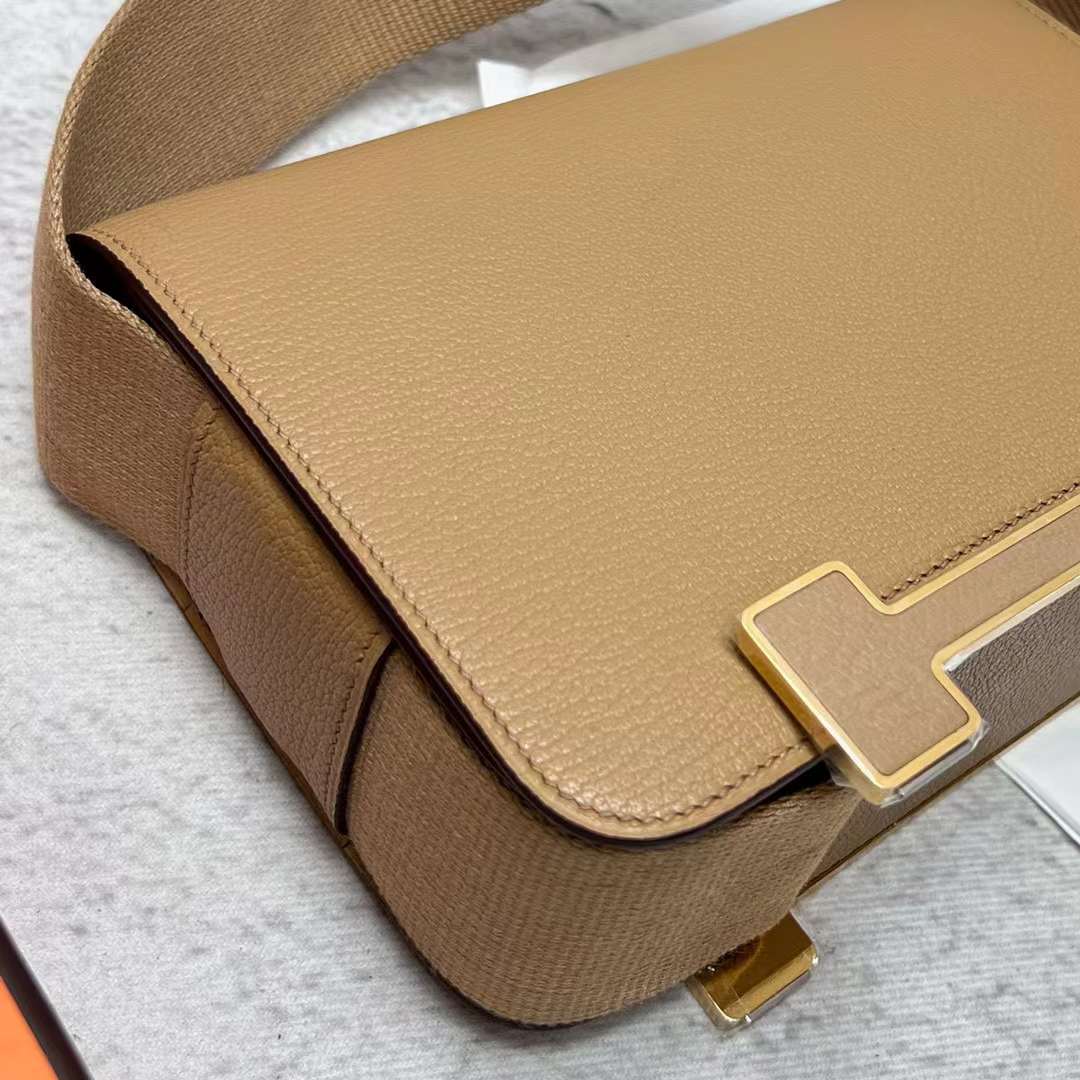 Hermès（爱马仕）Geta 木屐包 Chevre 进口山羊皮 0M 奶茶色 金扣 20cm 全手工蜡线缝制 Ghw