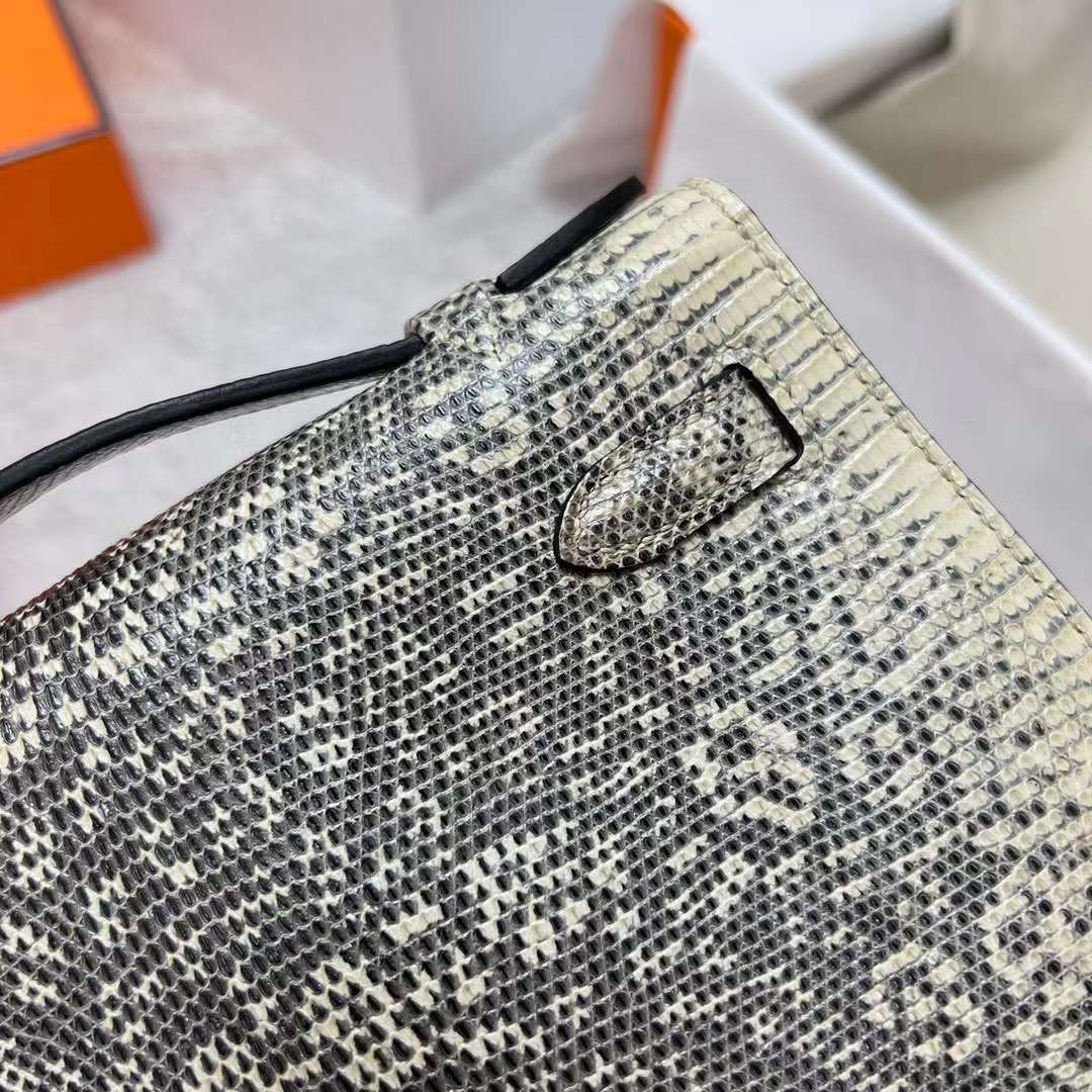 Hermès（爱马仕）Mini Kelly Pochette Lizard 进口蜥蜴皮 01 自然色 金扣 22cm 全手工蜡线缝制 Ghw