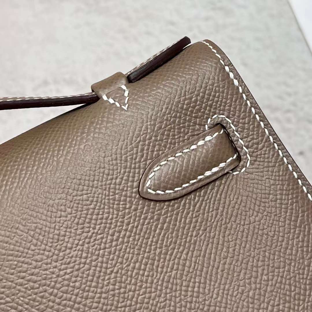 Hermès（爱马仕）Mini Kelly Pochette Epsom Ck18 大象灰 金扣 22cm 全手工蜡线缝制 Ghw
