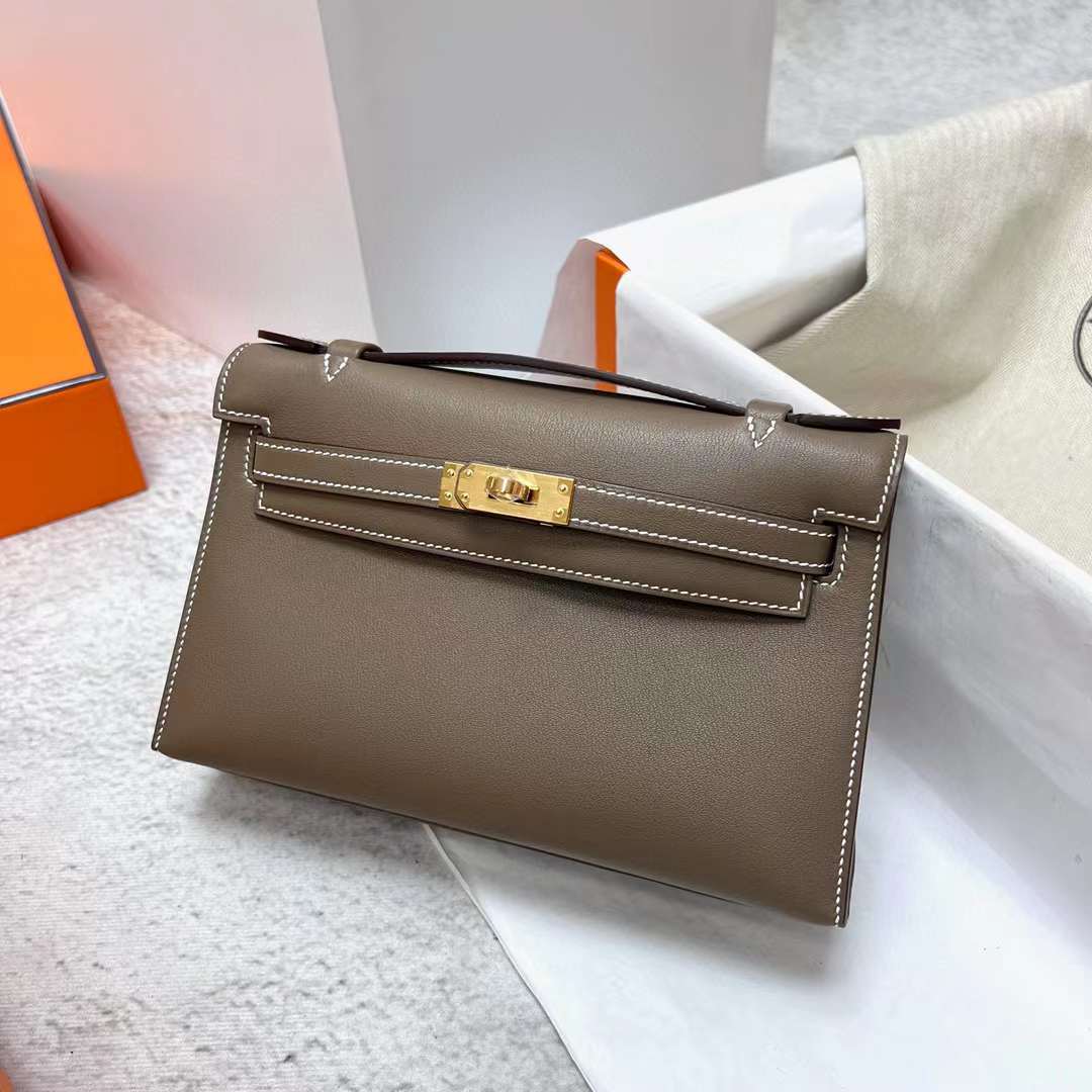 Hermès（爱马仕）Mini Kelly Pochette Swift Ck18 大象灰 金扣 22cm 全手工蜡线缝制 Ghw