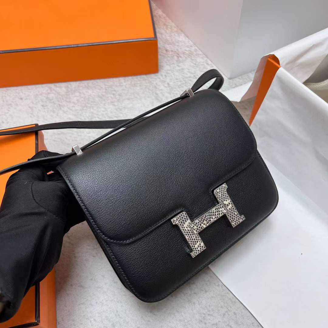 Hermès（爱马仕）Constance 空姐包 Swift Ck89 黑色 蜥蜴扣 19cm 全手工蜡线缝制 Phw