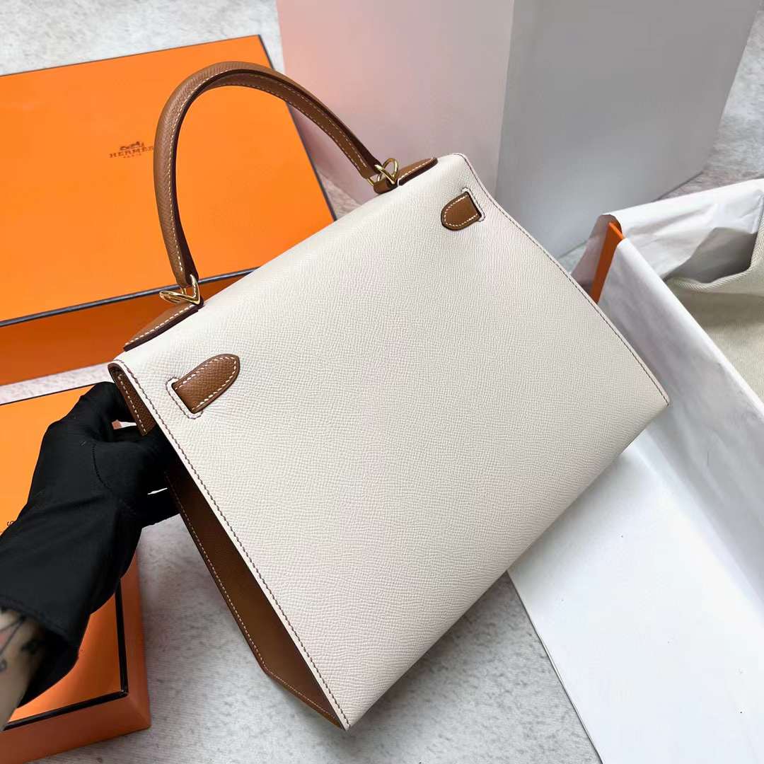 Hermès（爱马仕）Kelly 凯莉包 Epsom Ck10 奶昔白 拼 Ck37 金棕色 金扣 28cm 全手工蜡线缝制 Ghw