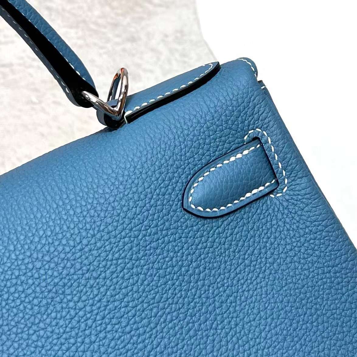 Hermès（爱马仕）Kelly 凯莉包 Togo Ck75 牛仔蓝 银扣 28cm 全手工蜡线缝制 Phw