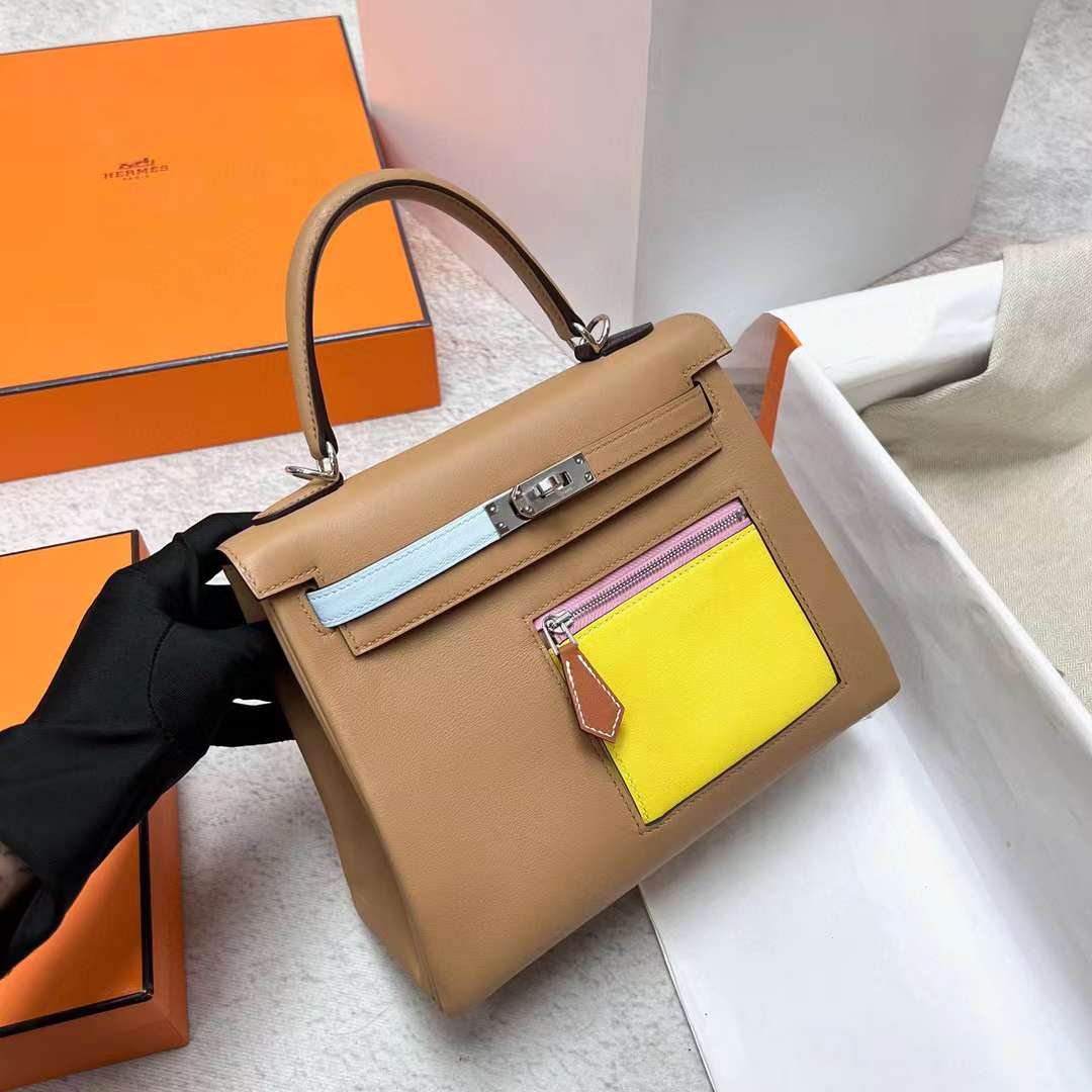 Hermès（爱马仕）Kelly 凯莉包 Colormatic Swift 口袋包 0M 奶茶色 银扣 25cm 全手工蜡线缝制 Phw