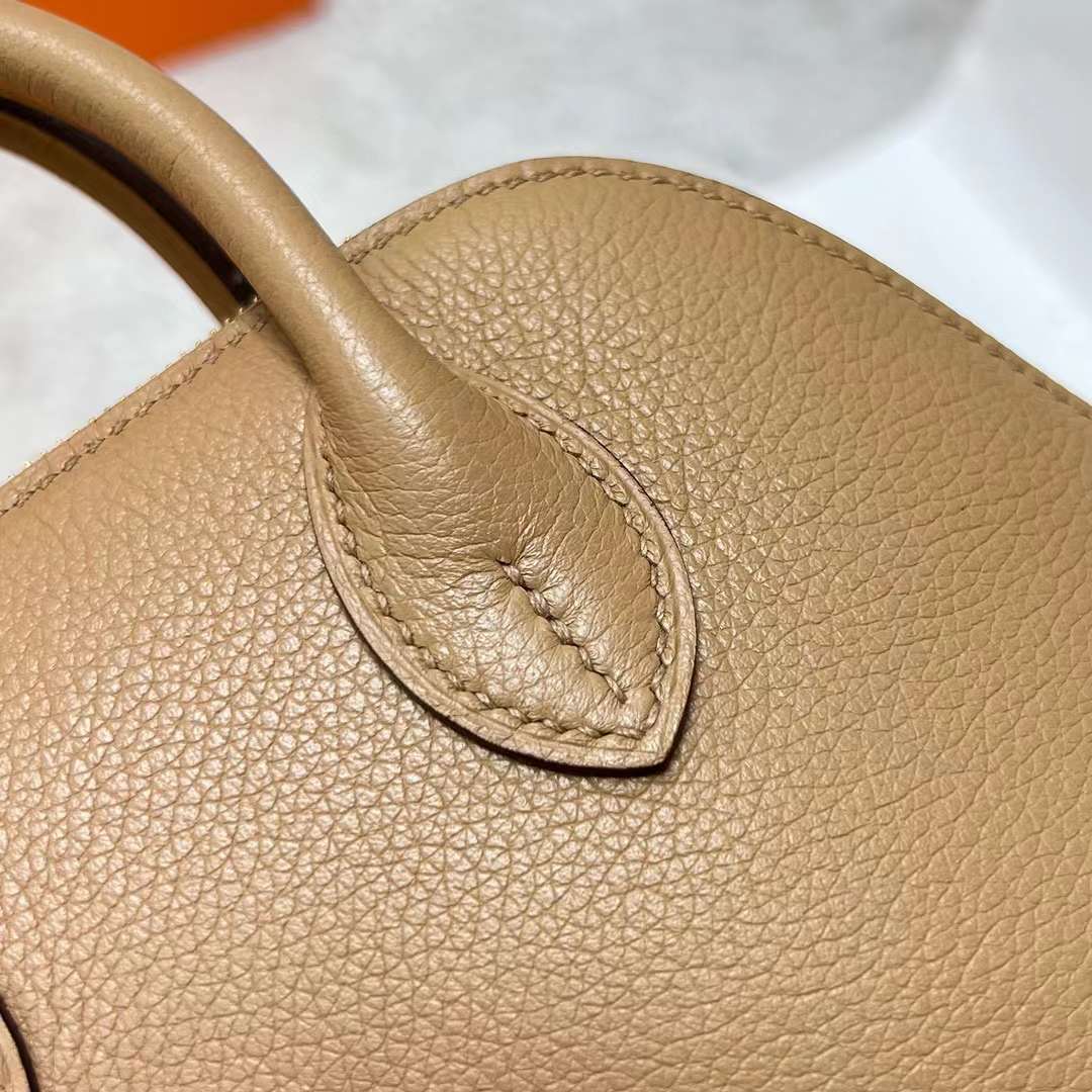 Hermès（爱马仕）Mini Bolide 迷你保龄球包 Evercolor 0M 奶茶色 金扣 19cm 全手工蜡线缝制 Ghw