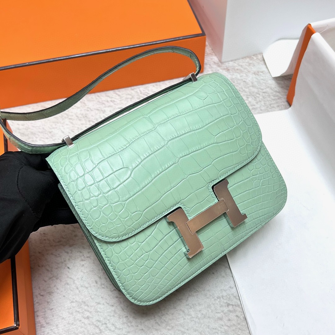 Hermès（爱马仕）Constance 空姐包 Alligator matt 雾面鳄鱼皮 6U 薄荷绿 银扣 PHW 18cm 顶级手缝