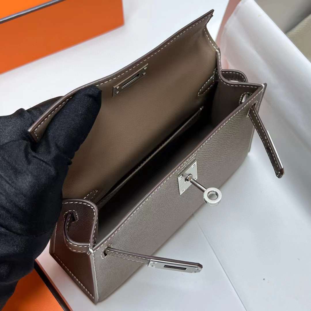 Hermès（爱马仕）Mini Kelly 迷你凯莉 Epsom Ck18 大象灰 银扣 19cm 全手工蜡线缝制 Phw