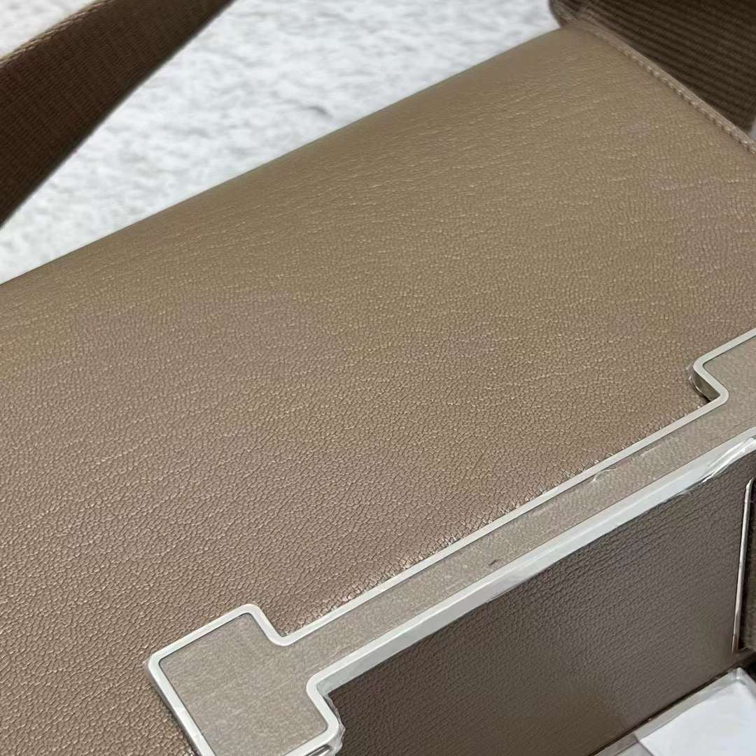 Hermès（爱马仕）Geta 木屐包 Chevre 进口山羊皮 Ck18 大象灰 银扣 20cm 全手工蜡线缝制 Ghw