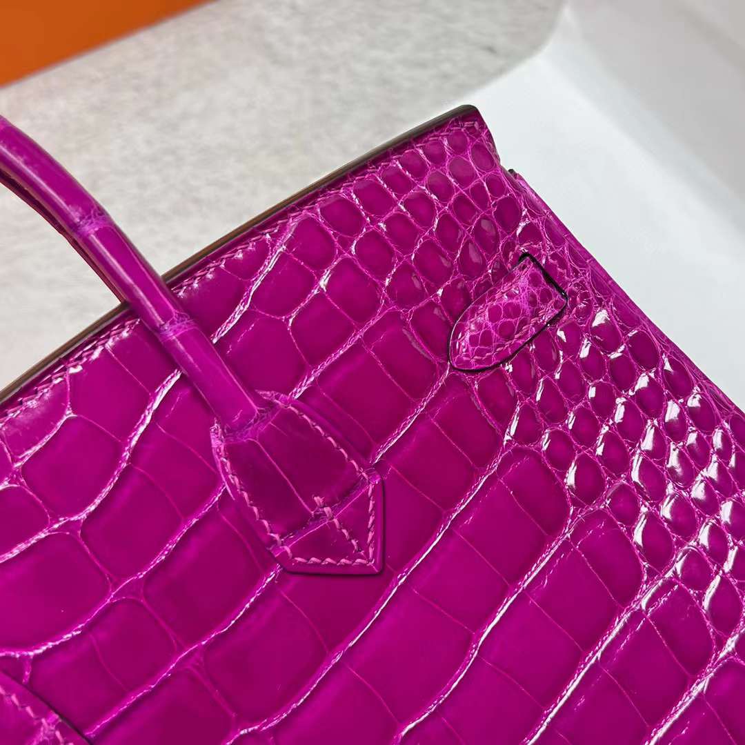 Hermès（爱马仕）Birkin 铂金包 亮面美洲鳄鱼皮 J5 天方夜谭粉紫 金扣 25cm 全手工蜡线缝制 Ghw