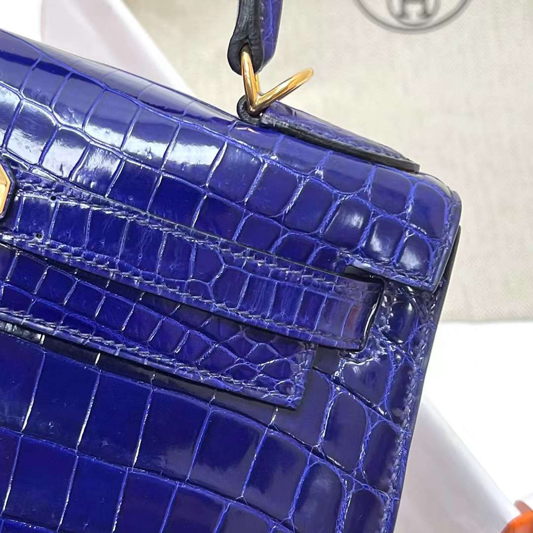 Hermès（爱马仕）Kelly 凯莉包 亮面尼罗鳄鱼皮 Shiny Nilo Crocodile 7T 电光蓝 金扣 28cm 全手工蜡线缝制 Ghw