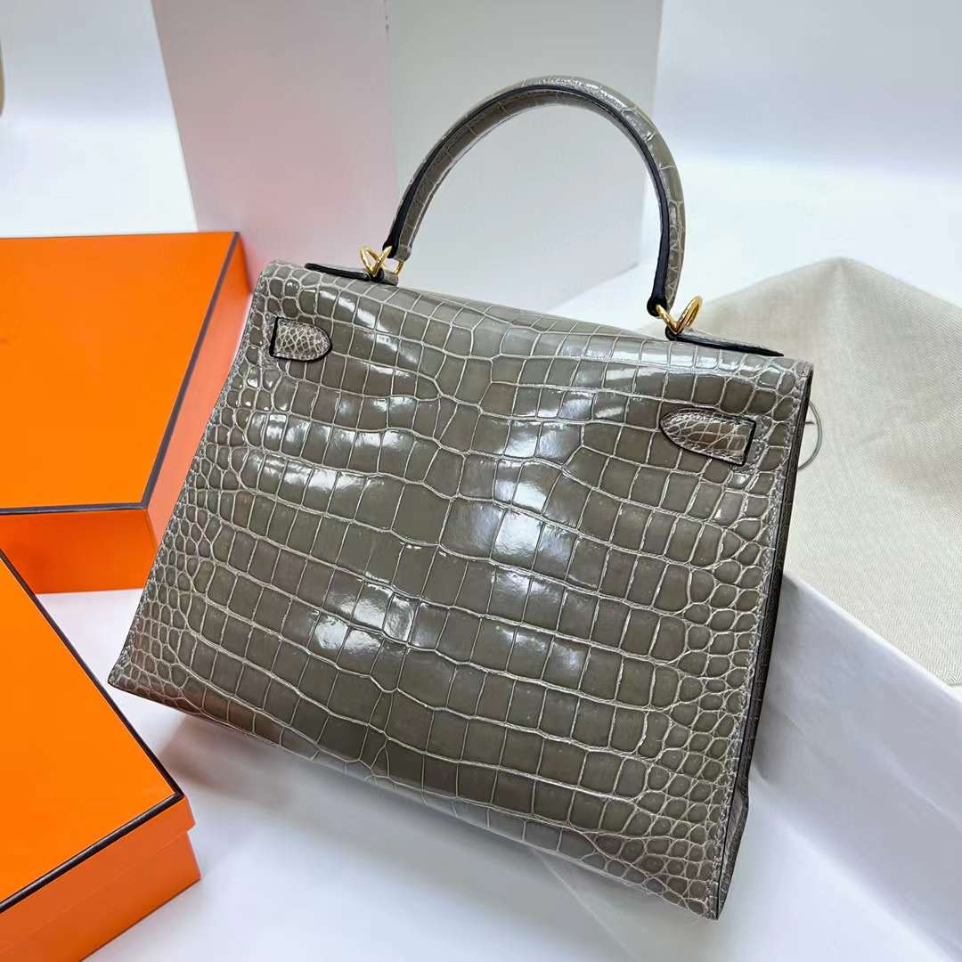 Hermès（爱马仕）Kelly 凯莉包 亮面倒v澳洲湾鳄 Shiny Porosus Crocodile Ck81 斑鸠灰 金扣 28cm 全手工蜡线缝制 Ghw