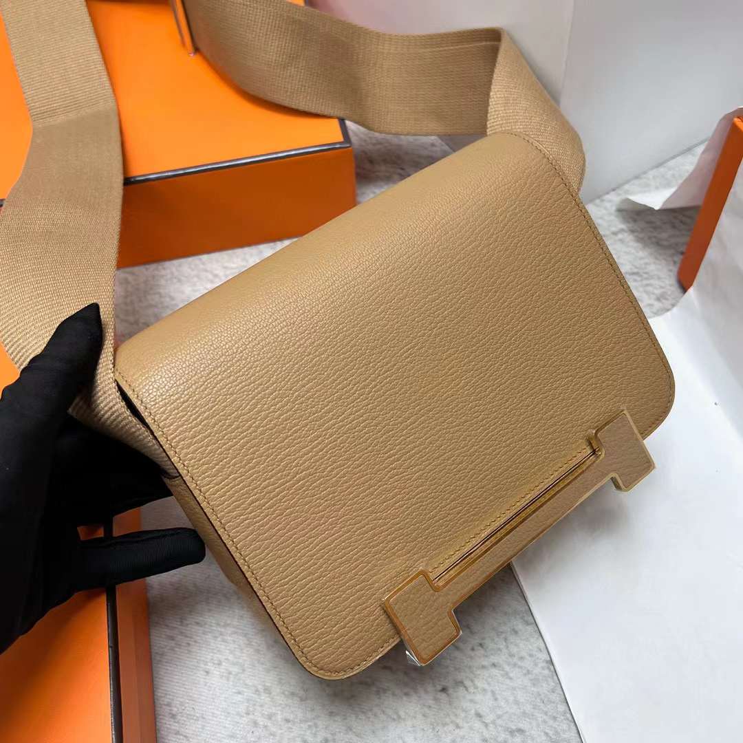 Hermès（爱马仕）Geta 木屐包 Chevre 进口山羊皮 0M 奶茶色 金扣 20cm 全手工蜡线缝制 Ghw