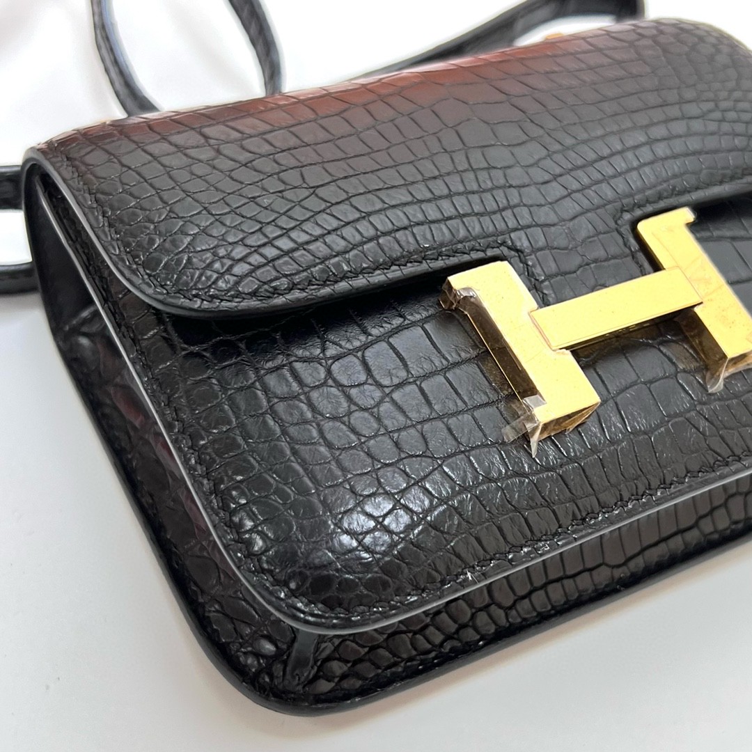 Hermès（爱马仕）Constance 空姐包 alligator matte 雾面美洲鳄鱼皮 ck89 黑色 Noir 金扣 GHW 18cm 顶级手缝