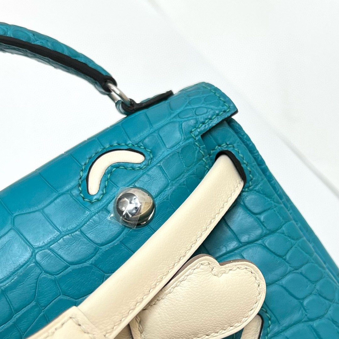 Hermès（爱马仕）Kelly doll Swift 拼 Alligator matt 雾面鳄鱼皮 孔雀蓝 blue paon 拼 奶油白 银扣 Phw 16cm 顶级手缝