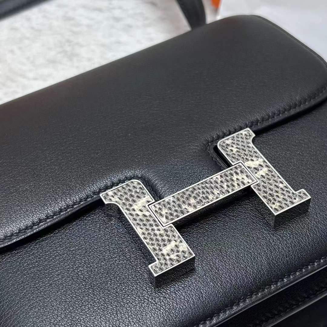 Hermès（爱马仕）Constance 空姐包 Swift Ck89 黑色 蜥蜴扣 19cm 全手工蜡线缝制 Phw