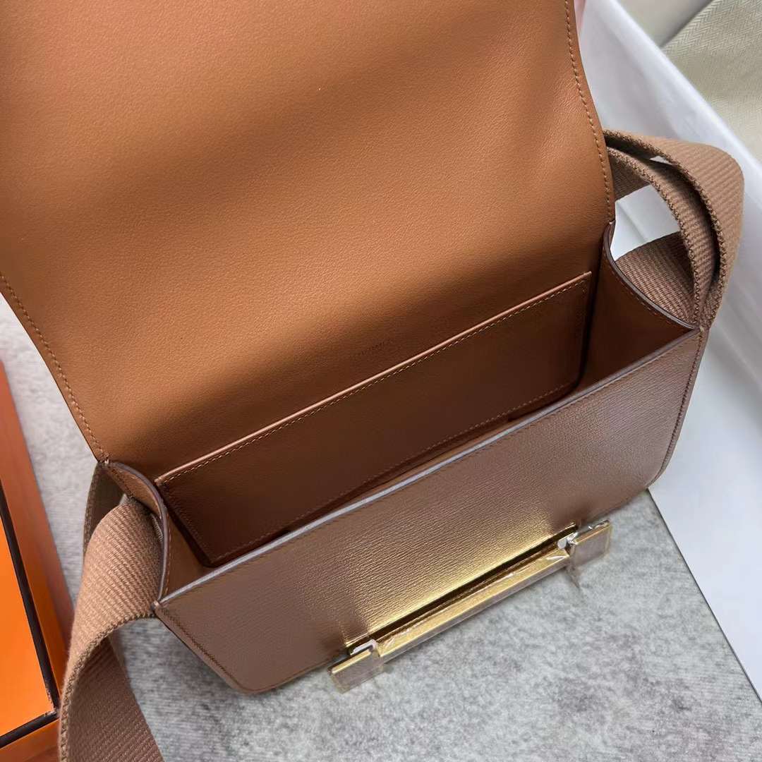 Hermès（爱马仕）Geta 木屐包 Chevre 进口山羊皮 2J 雀木色 金扣 20cm 全手工蜡线缝制 Ghw